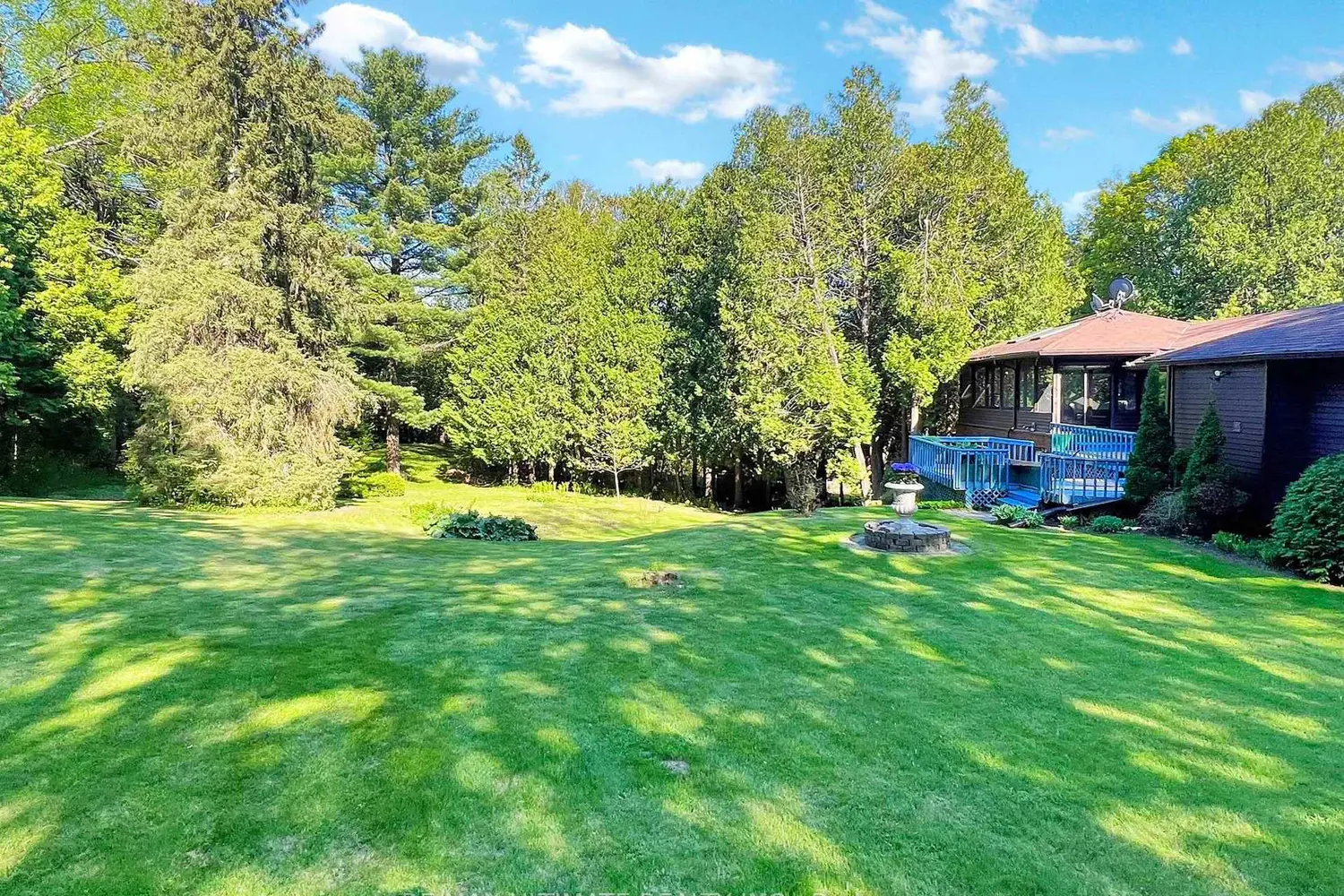 Additional image 17 of 5085 Sideline 12