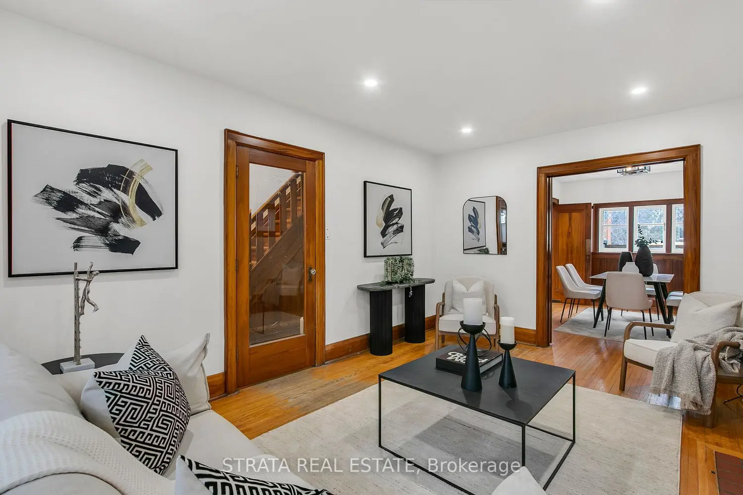 40 Roe Avenue photo 3