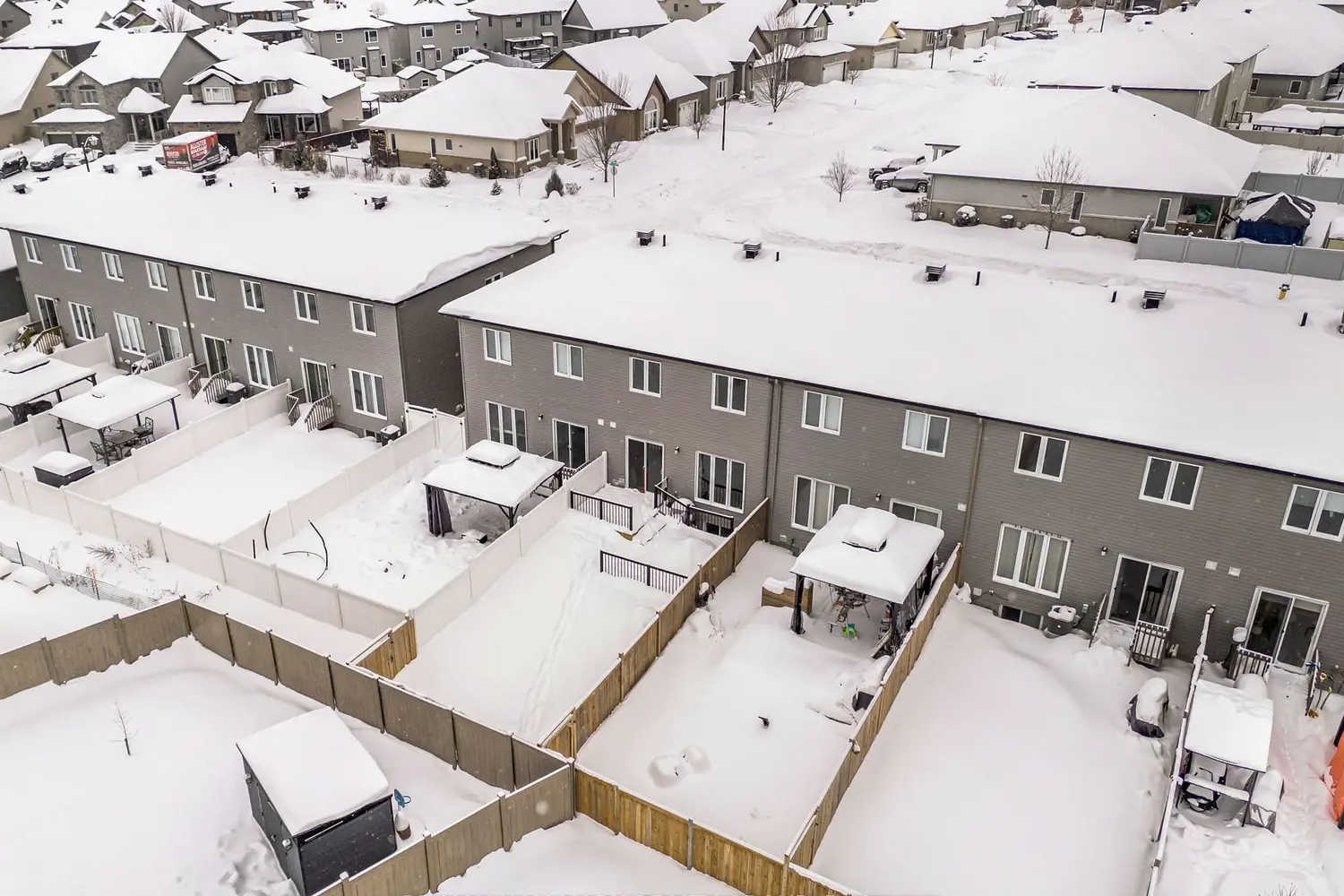 Additional image 18 of 877 Platinum Street