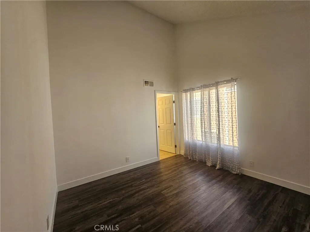 Additional image 48 of 15125 Nordhoff St, North Hills, CA 91343