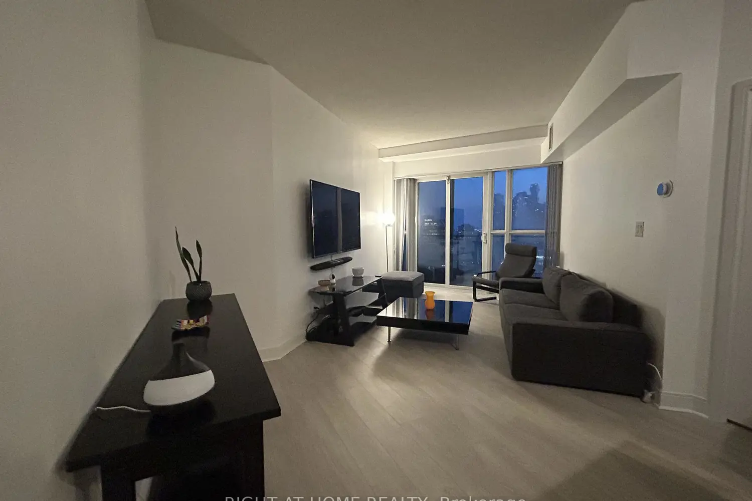 Additional image 4 of 50 Absolute Avenue 1806