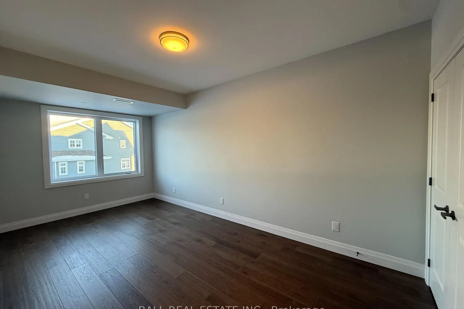 Additional image 4 of 19 Hampton Lane 204