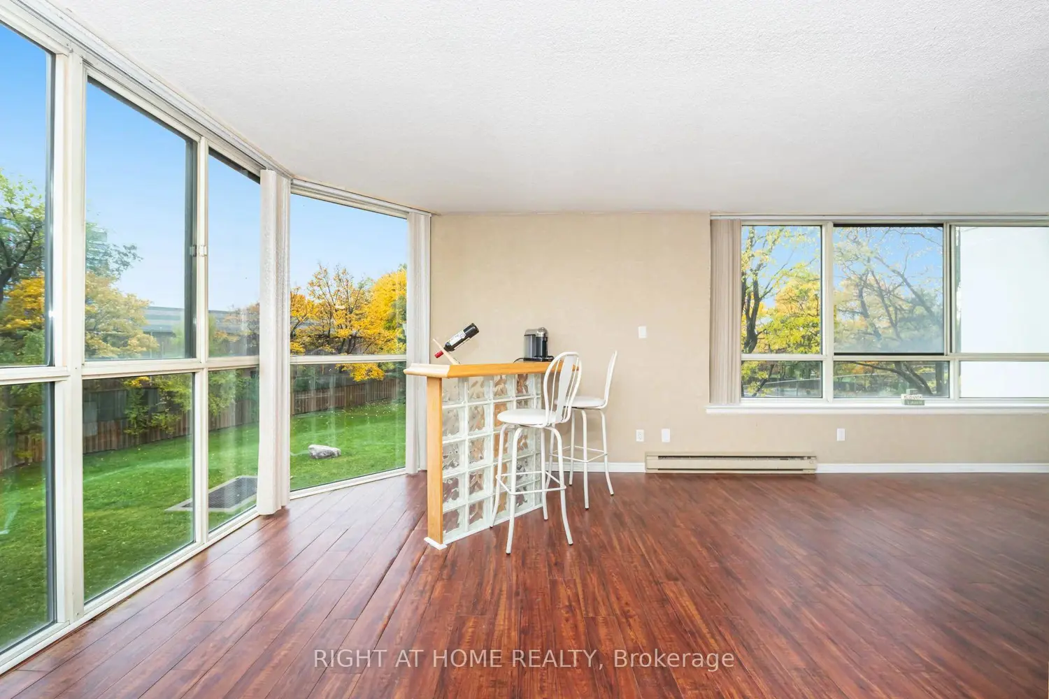 Additional image 18 of 1360 Rathburn Road 208