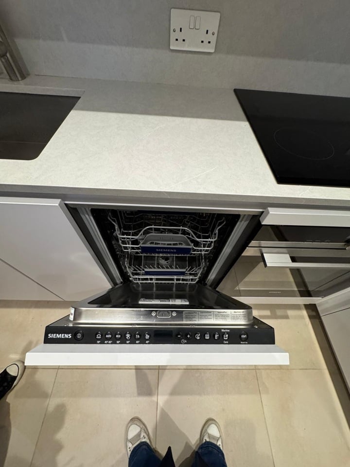 Additional image 7 of 2 Bed Flat, Earl's Court Square, SW5, N1 7GU