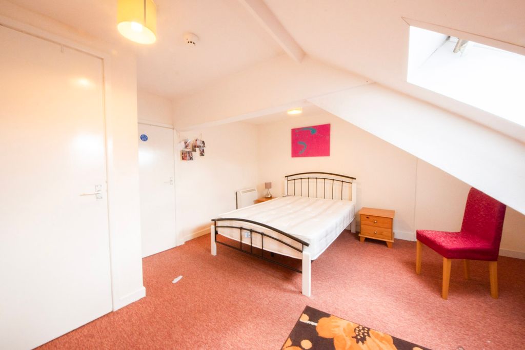 Additional image 8 of 3 bed flat for saleQueen Street, Aberystwyth SY23