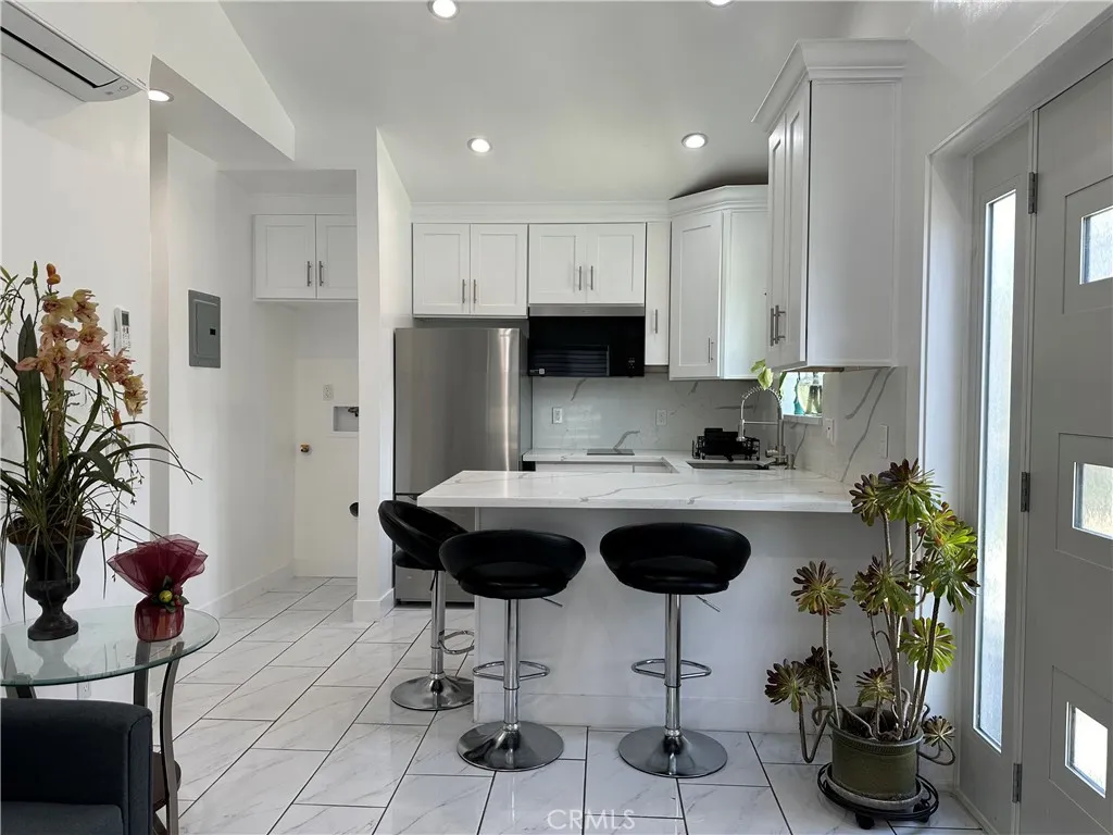 Additional image 21 of 7013 Bellaire Ave, North Hollywood, CA 91605