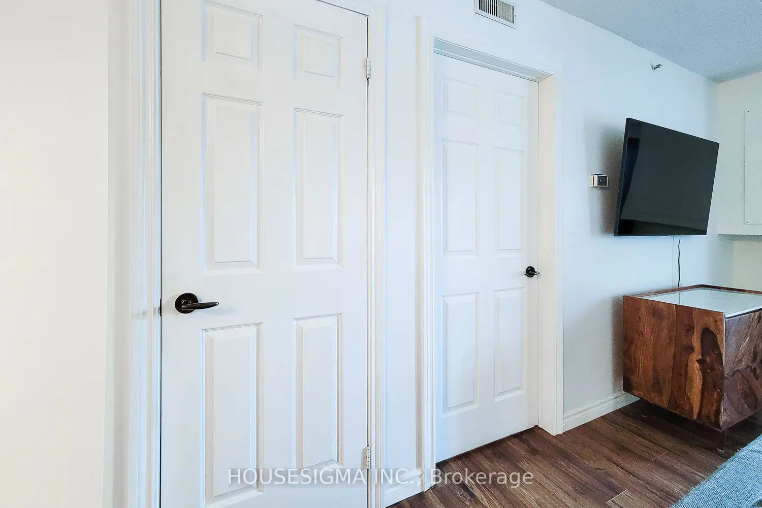 Additional image 17 of 4003 Kilmer Drive 204