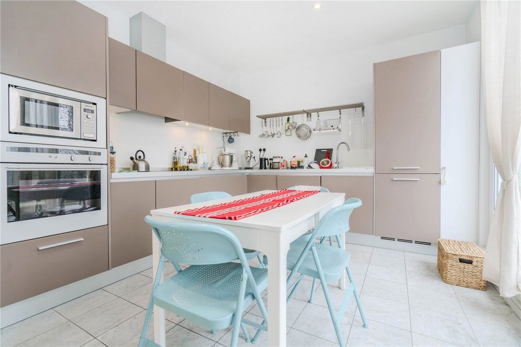 Additional image 8 of 3 bed flat for saleMelliss Avenue, Richmond TW9