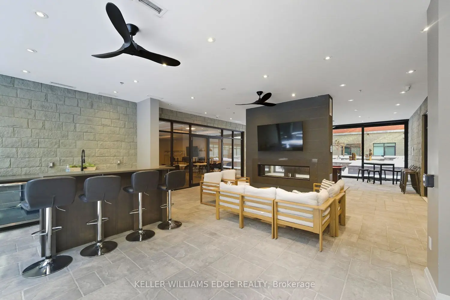 Additional image 12 of 1 Redfern Avenue 425