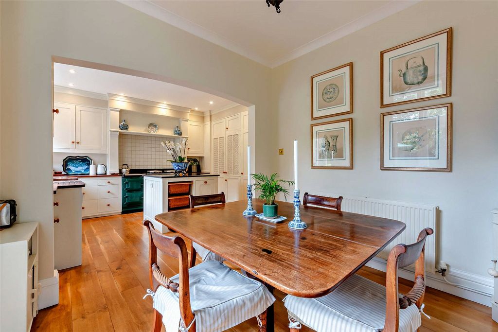 Additional image 7 of 6 bed detached house for saleDonnington, Newbury, Berkshire RG14