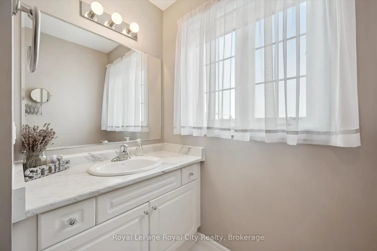 Additional image 17 of 15 Carere Crescent 28B