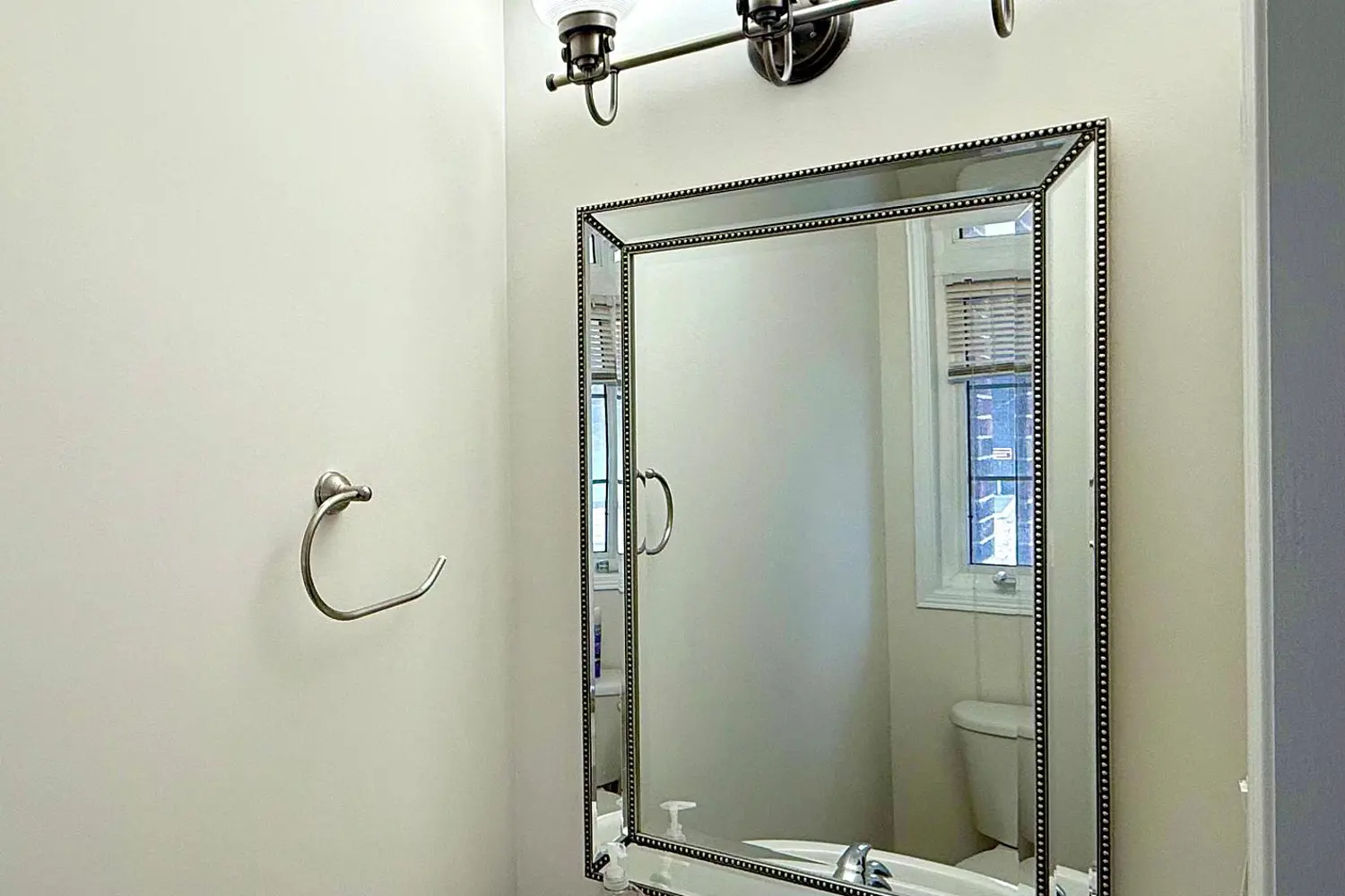 Additional image 7 of 109 The Queensway #108