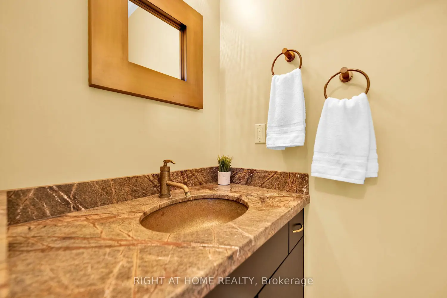 Additional image 8 of 33 Walnut Drive