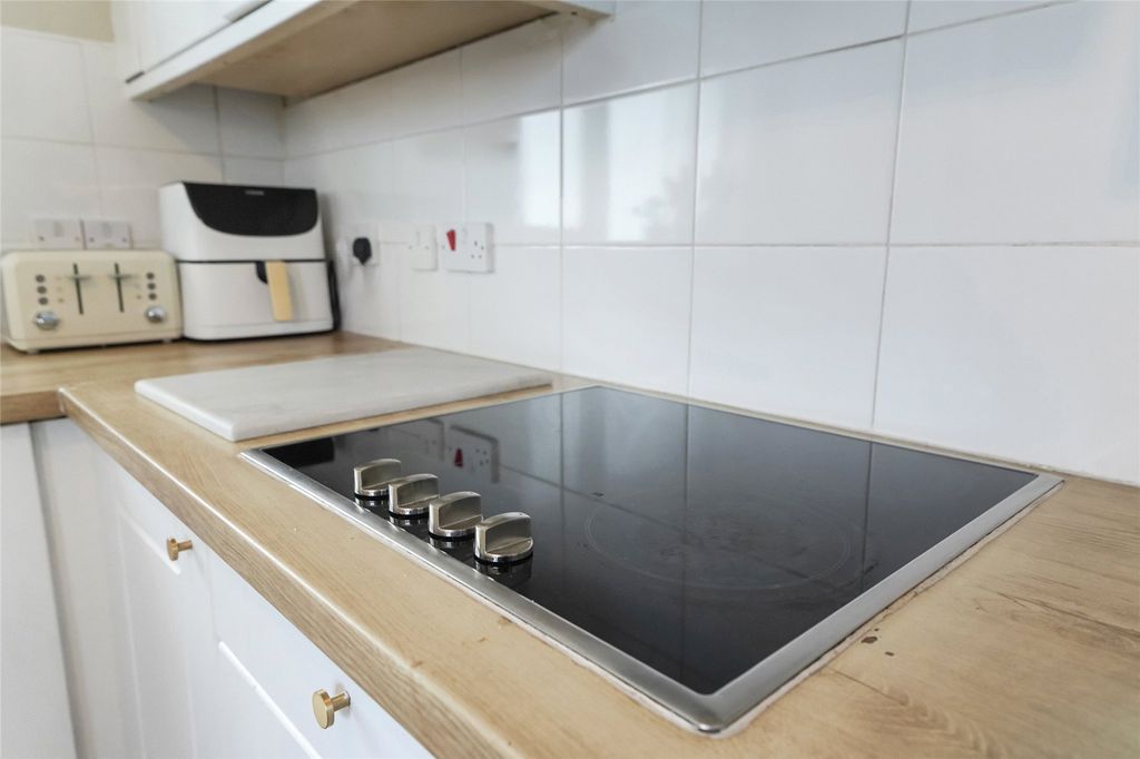 Additional image 10 of 3 bed flat for saleAnnfield Gardens, Stirling, Stirlingshire FK8