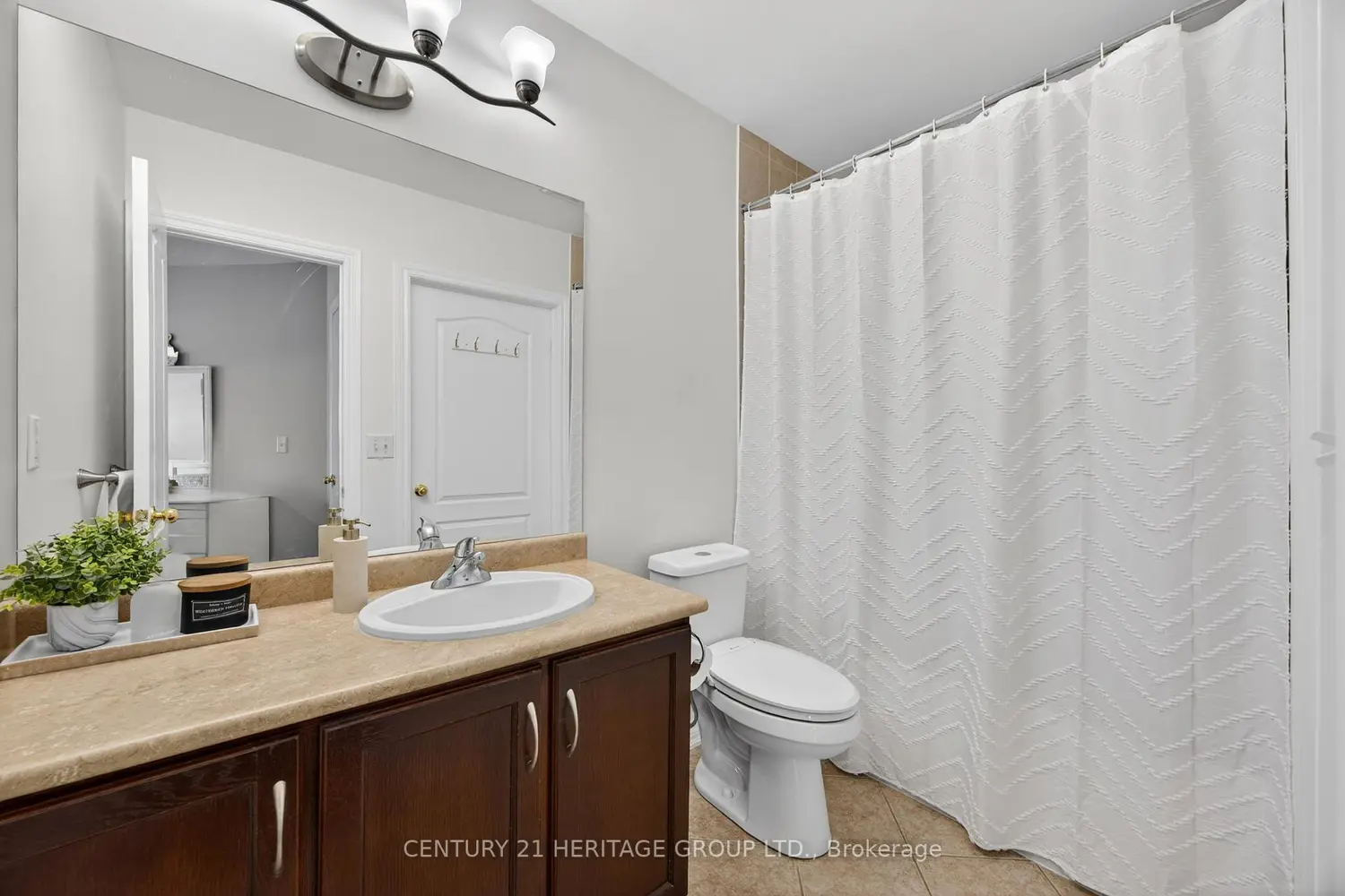 Additional image 14 of 112 Simcoe Road 214