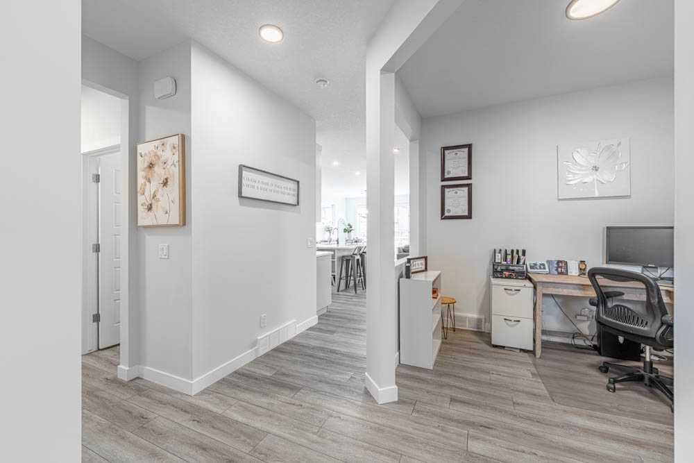 Additional image 4 of 178 Creekstone Path SW, Calgary, AB, T2X 4P8