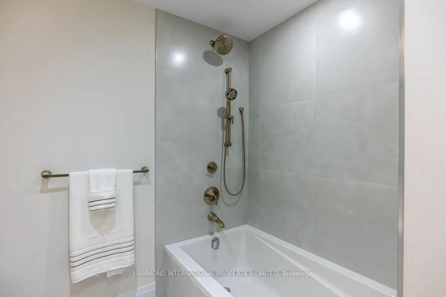 Additional image 16 of 1177 Avenue Road