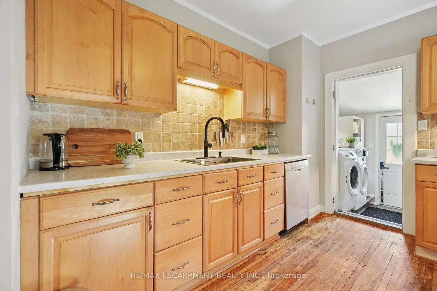 Additional image 7 of 2055 Embleton Road