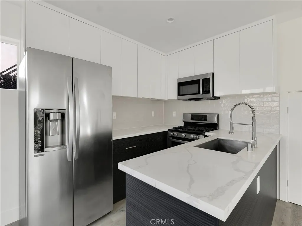 Additional image 5 of 150 S Madison Ave, Los Angeles, CA 90004