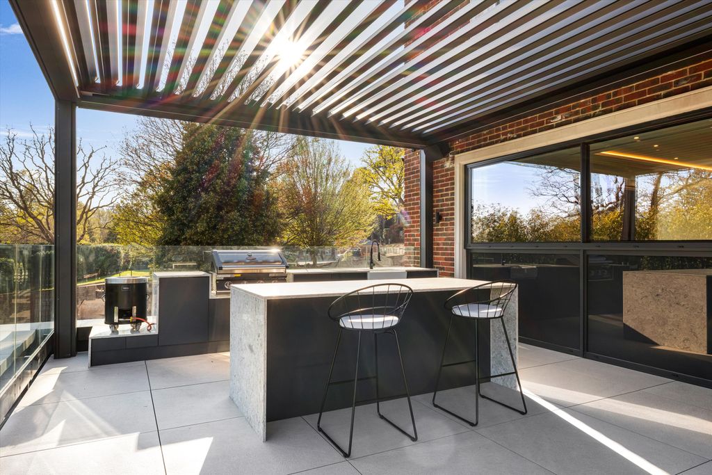 Additional image 20 of 6 bed detached house for saleCharters Gate, Hancocks Mount, Ascot, Berkshire SL5