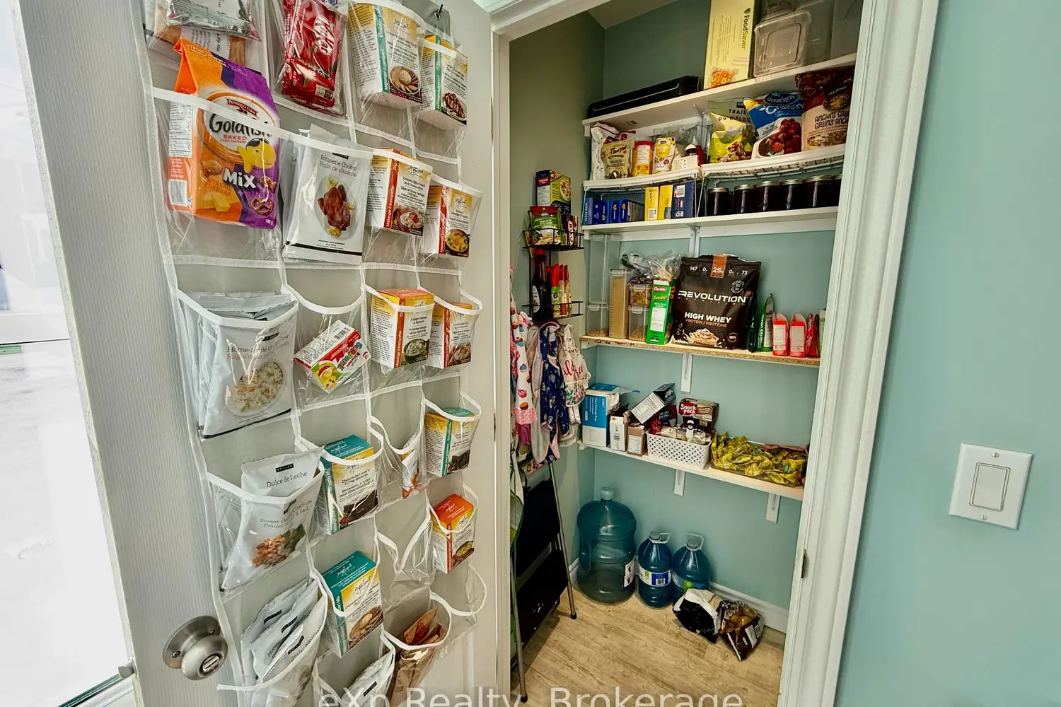 Additional image 2 of 630 Gibson Street