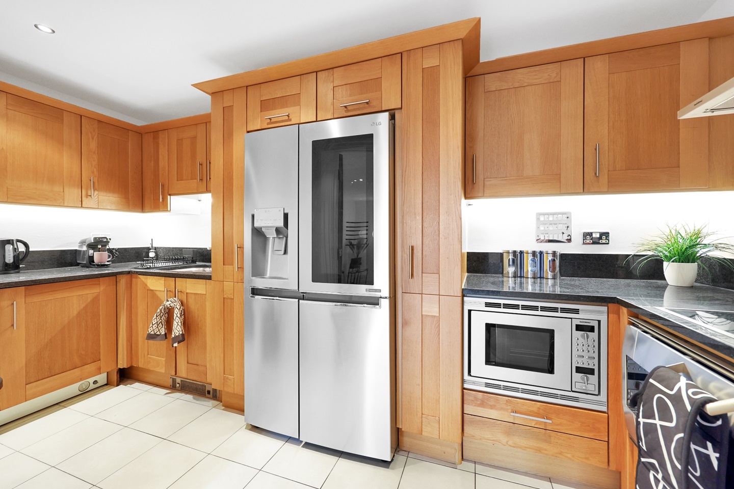 Additional image 27 of 3 Bed Flat, Thames Point, SW6, N1 7GU