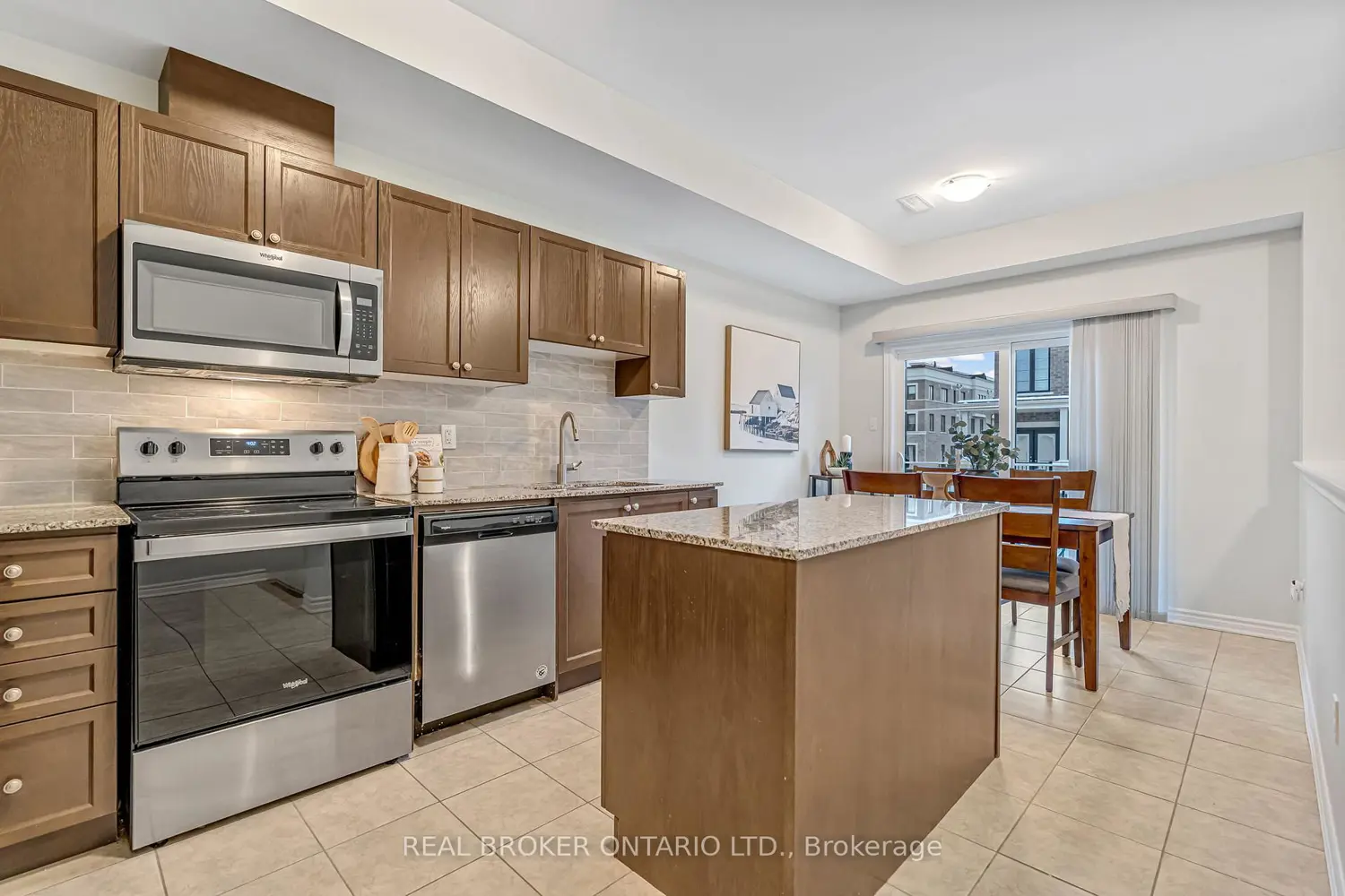 Additional image 3 of 383 Dundas Street 21