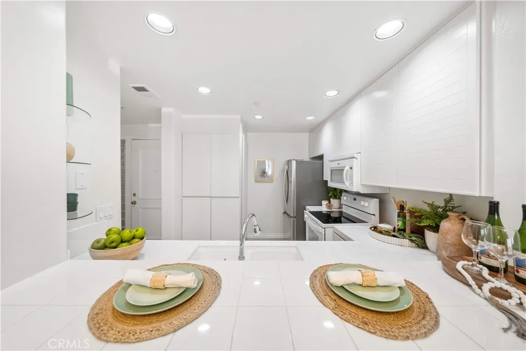 Additional image 78 of 2233 Martin Unit 204, Irvine, CA 92612