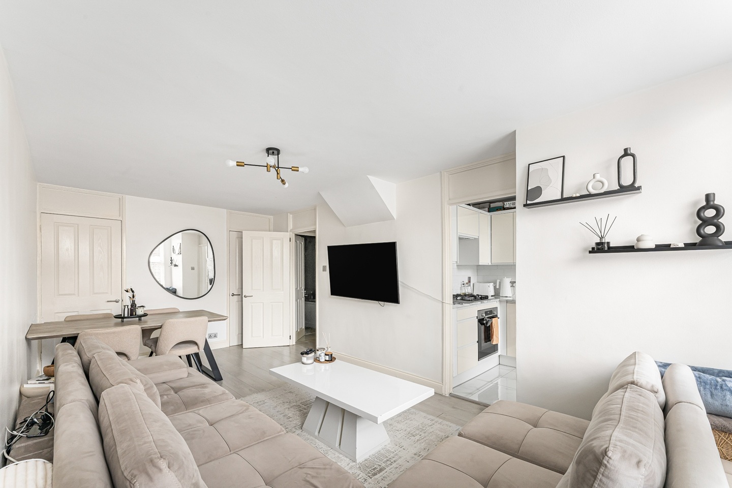 Additional image 4 of 1 Bed Flat, Nightingale Road, N1, N1 7GU