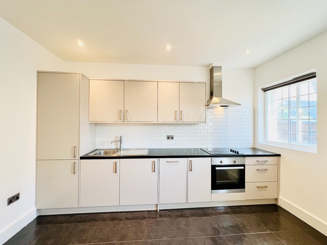 Additional image 5 of 2 Bed Flat, Bermondsey Wall East, SE16, N1 7GU