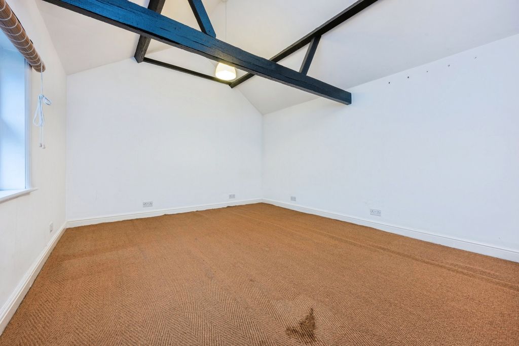 Additional image 2 of Studio for saleMidland Road, Bedford, Bedfordshire MK40