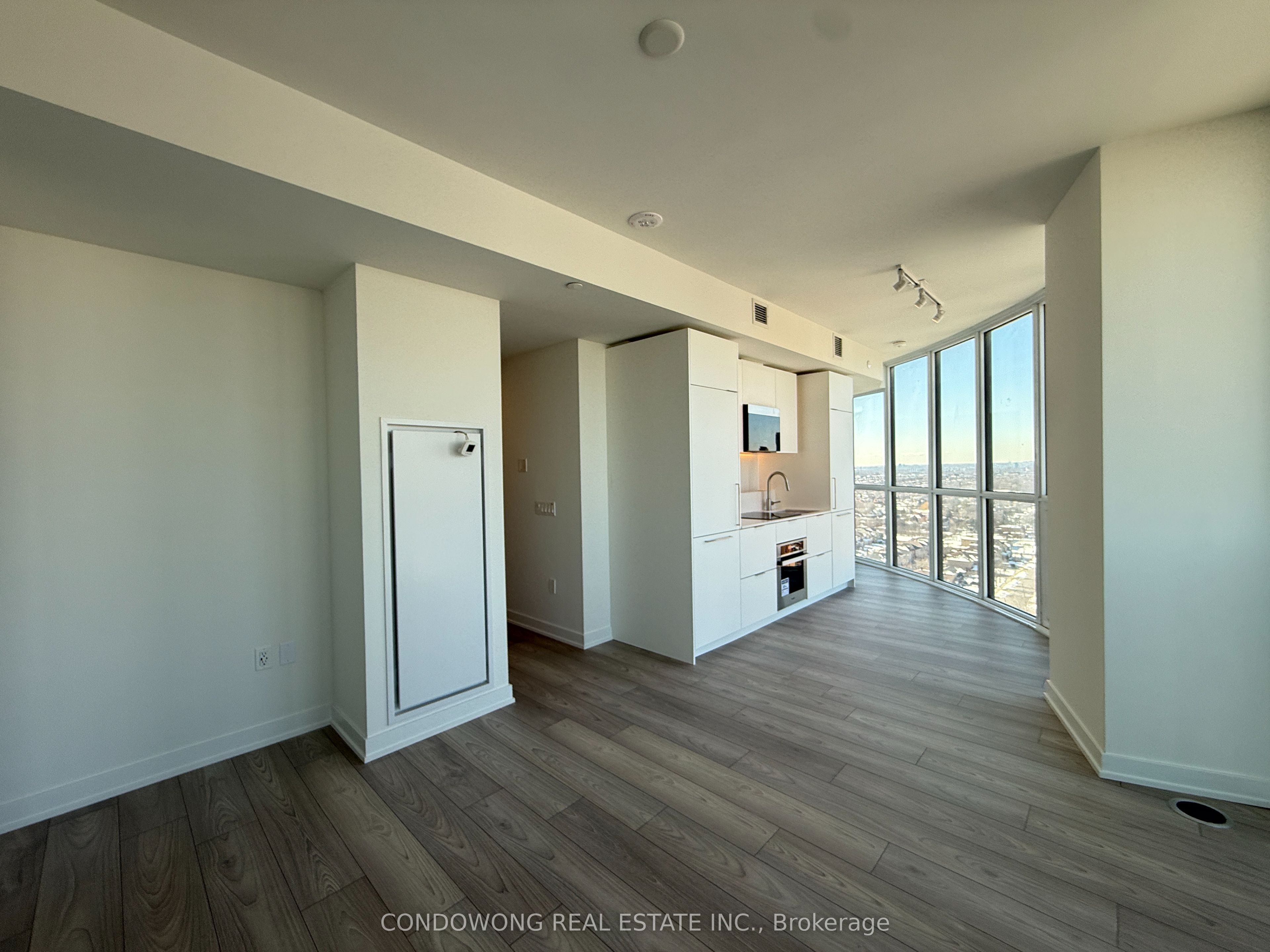 Additional image 3 of 2109-1 Fairview Road E, Mississauga, ON, L5A 0B4