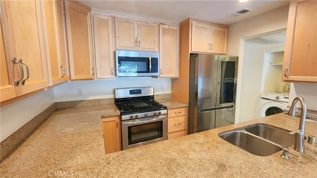 Additional image 5 of 204 Orange Blossom, Irvine, CA 92618