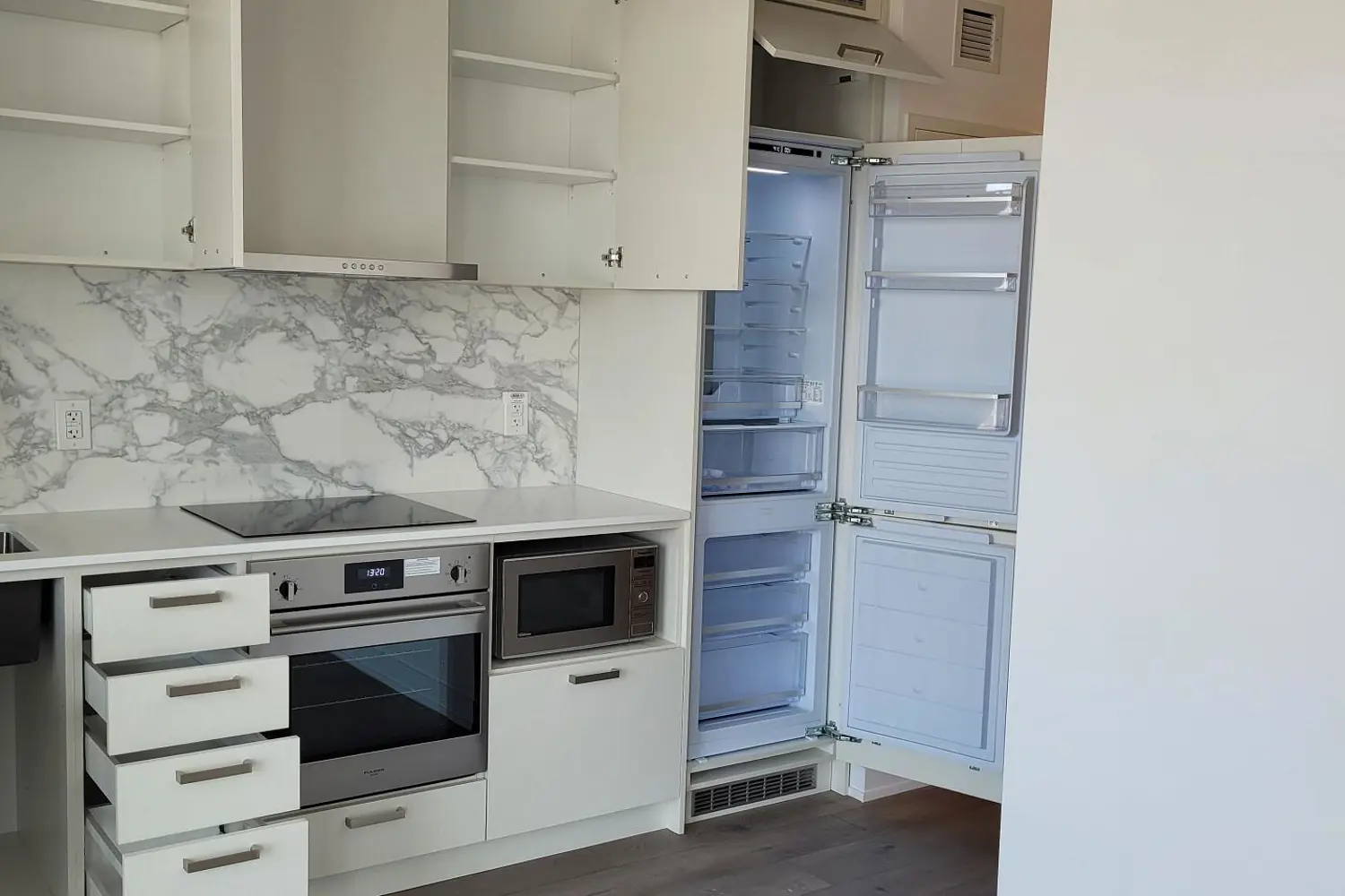 Additional image 4 of 38 Honeycrisp Crescent 1517