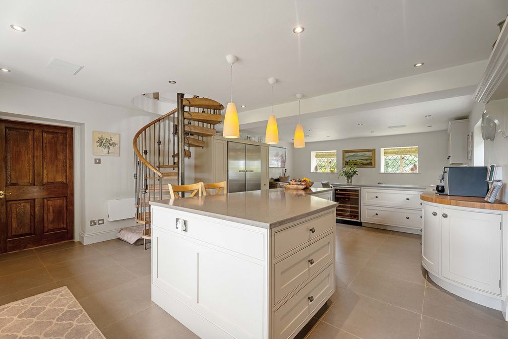Additional image 4 of 7 bed detached house for saleBroughton Green Droitwich, Worcestershire WR9