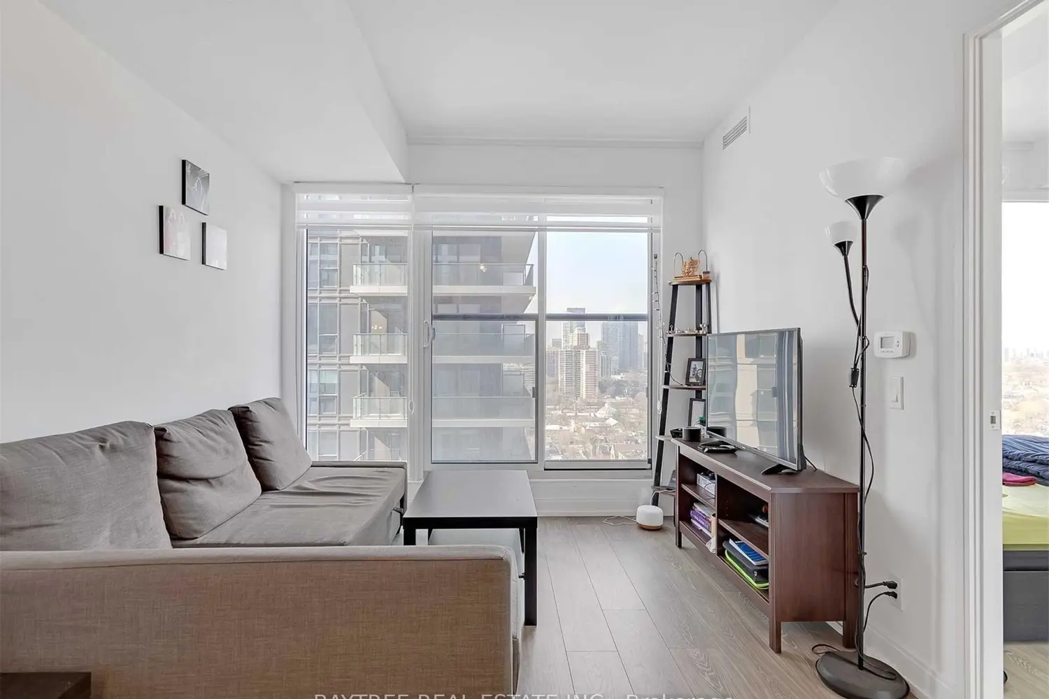 181 Dundas Street 4802 photo 5