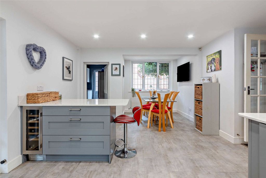 Additional image 23 of 6 bed detached house for saleChapel Row, Reading RG7