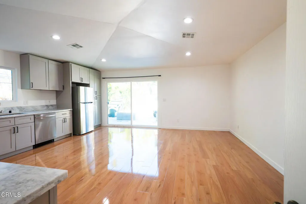 Additional image 20 of 270 E Penn Street, Pasadena, CA 91104