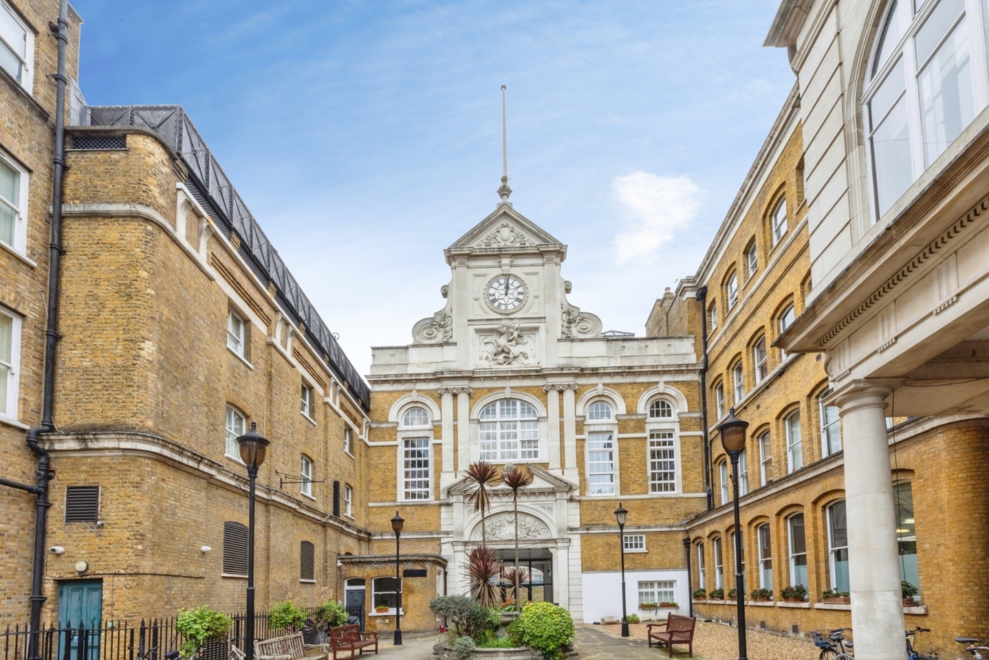 2 Bed Flat, Whitechapel Road, E1, N1 7GU