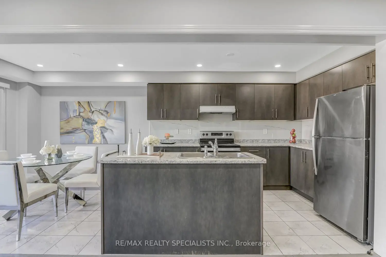 Additional image 7 of 740 Linden Drive 4