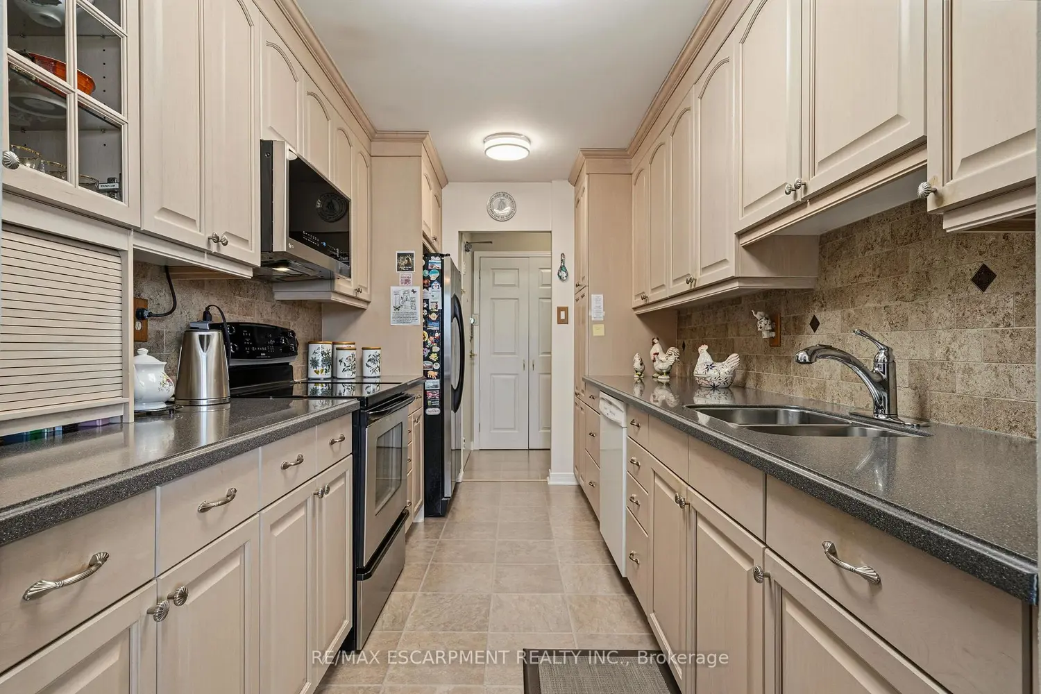 Additional image 3 of 2055 Upper Middle Road 407