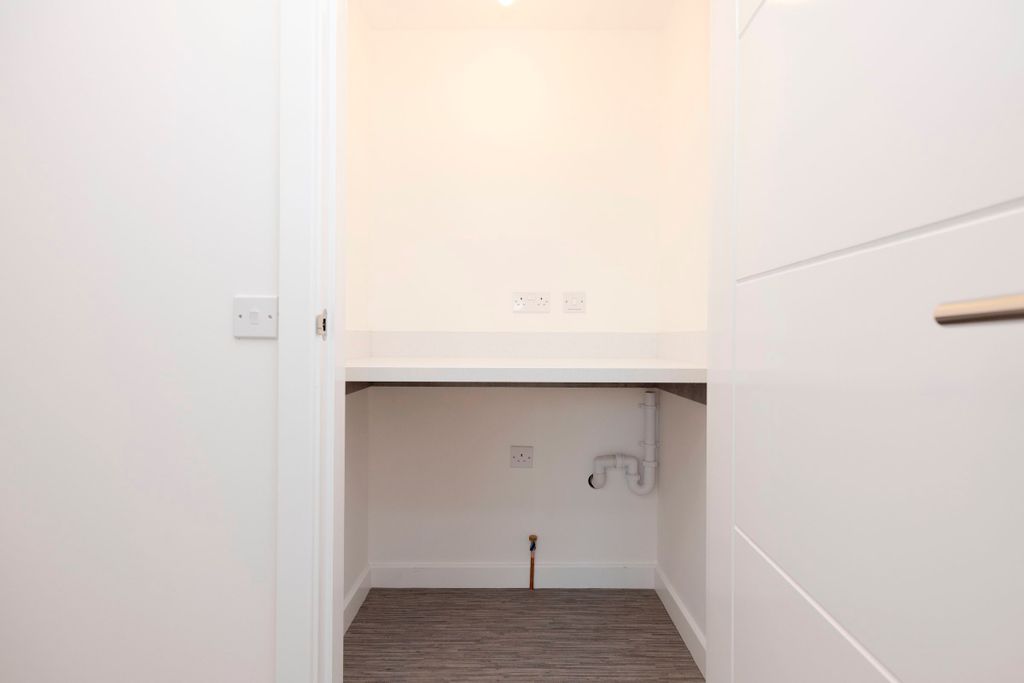 Additional image 8 of 1 bed flat for saleFlat 57 Canal Quarter, Winchburgh 6Fd, Winchburgh EH52