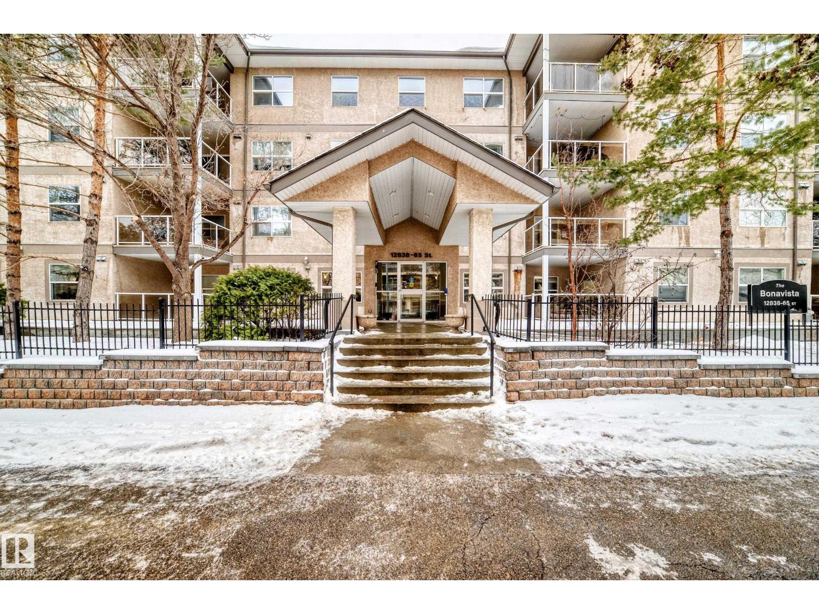 422-12838 65 Street NW, Edmonton, AB, T5A5H3