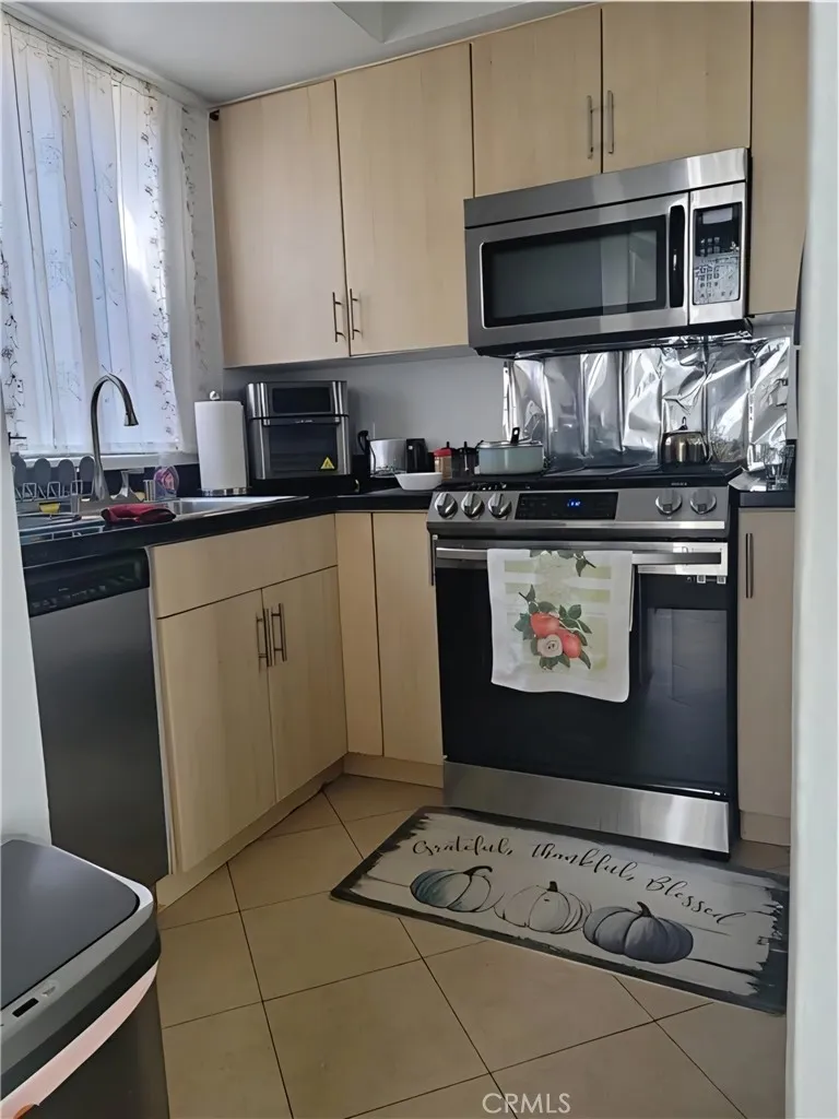 Additional image 22 of 7826 Topanga Canyon Blvd Unit 323, Canoga Park, CA 91304