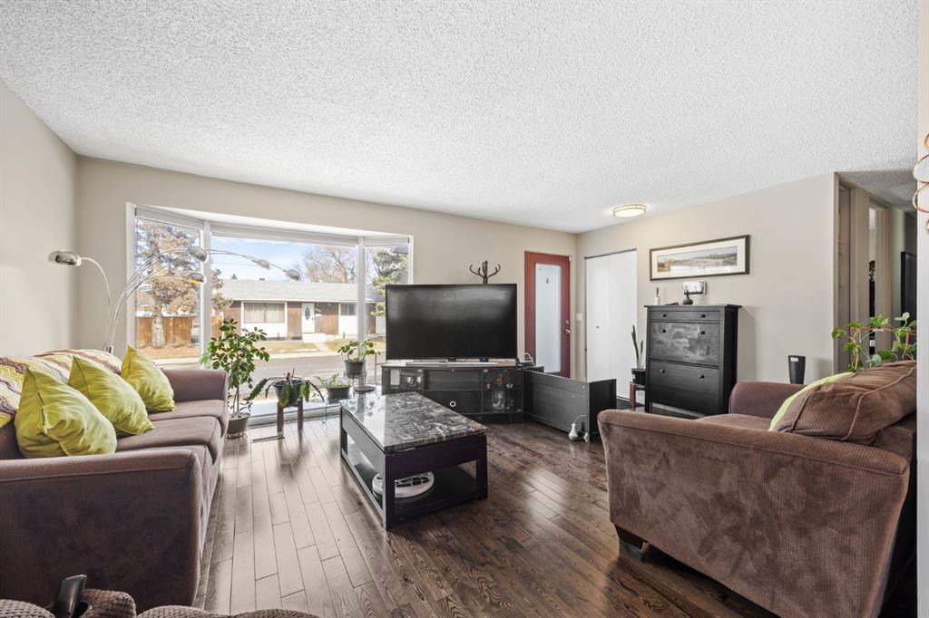 Additional image 4 of 2302 Olympia Drive SE, Calgary, AB, T2C1H5