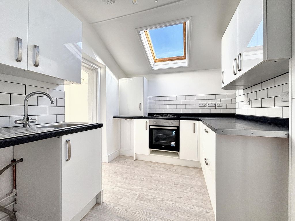 2 bed maisonette for saleSoundwell Road, Bristol, Gloucestershire, 4Qg, Gb BS16