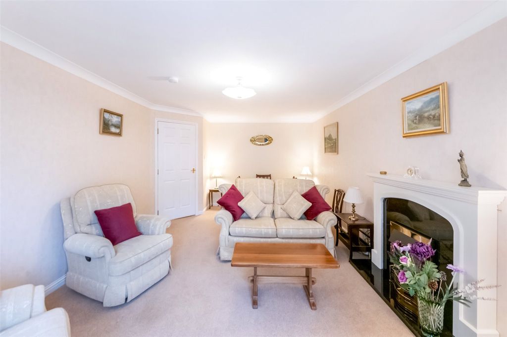 Additional image 6 of 2 bed flat for saleBeechwood Gardens, The Garden Wing, Stirling FK8