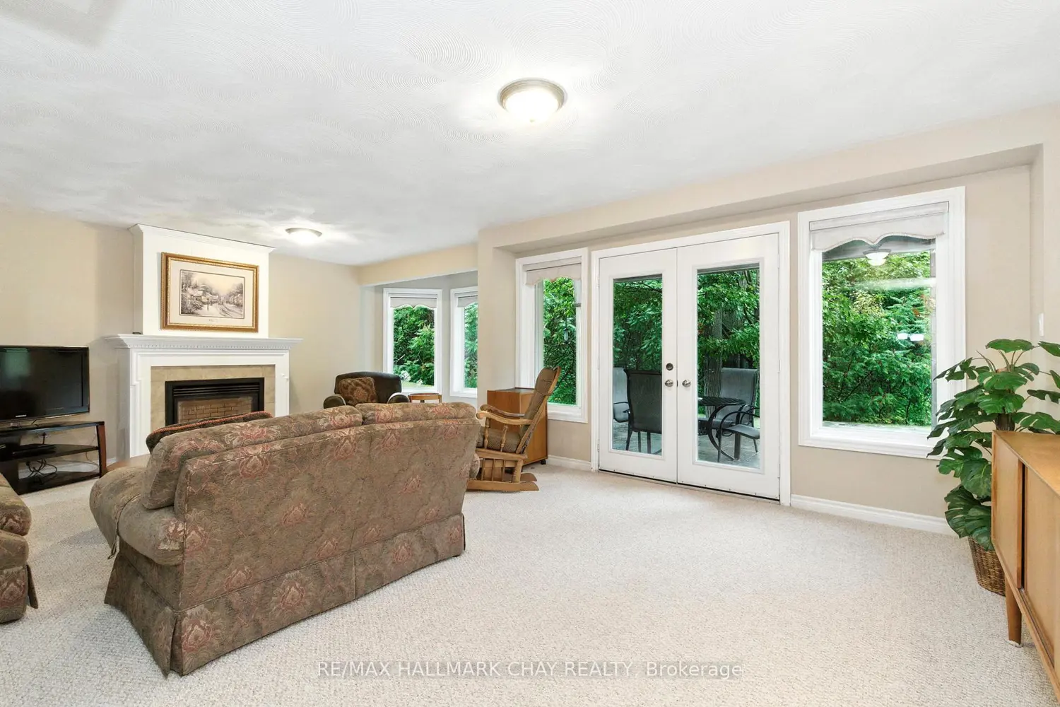 Additional image 11 of 32 Valleycrest Drive