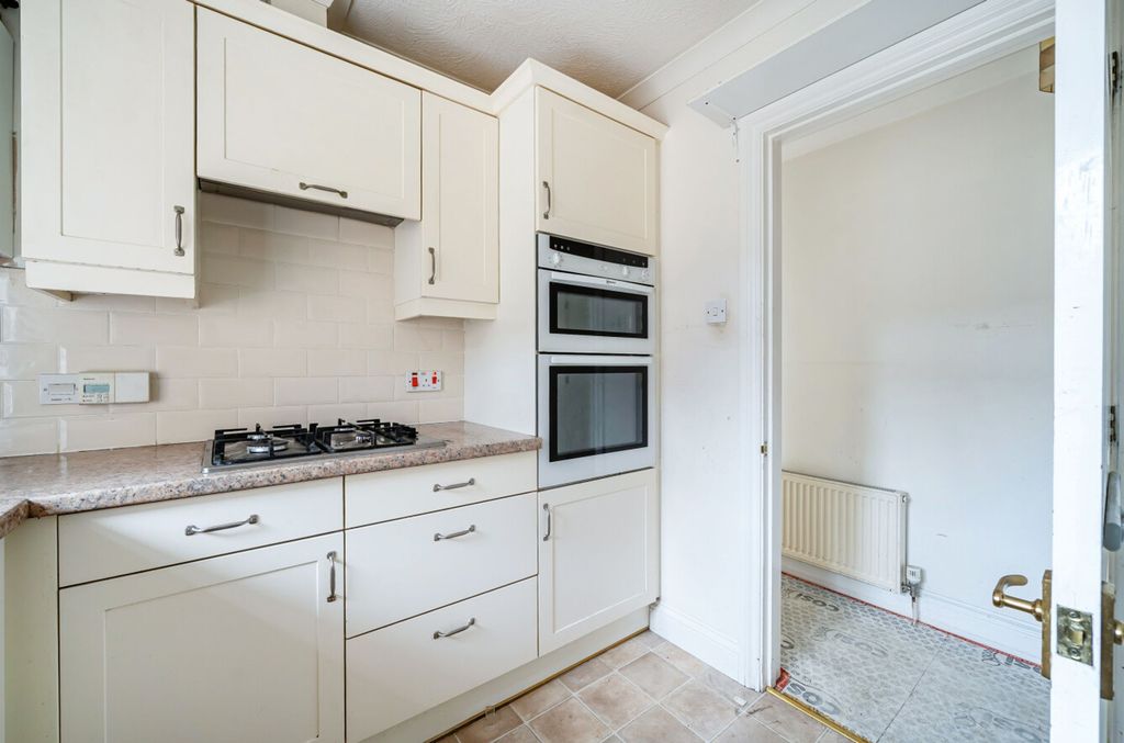 Additional image 6 of 3 bed flat for saleTudor Close, Chichester PO19