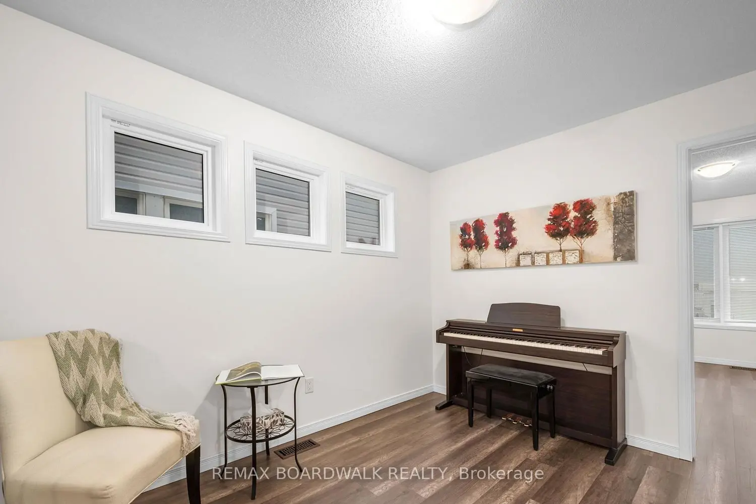 Additional image 11 of 302 Haliburton Heights